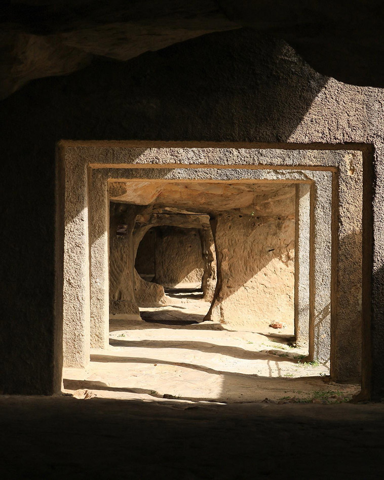 Sperlinga Castle cave rooms