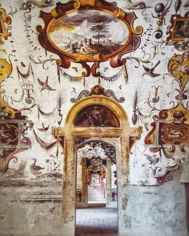 the castle fresco