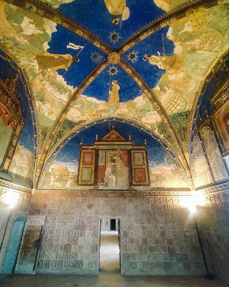 Castello di Torrechiara room with fresco