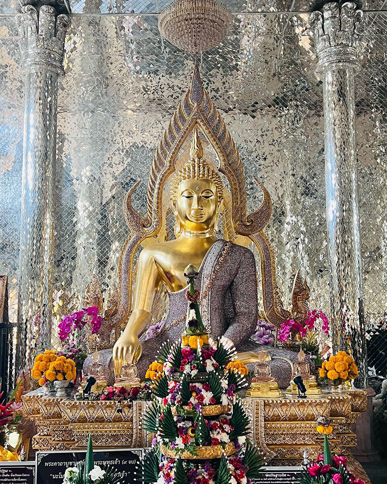 Wat San Pa Yang Luang buddha