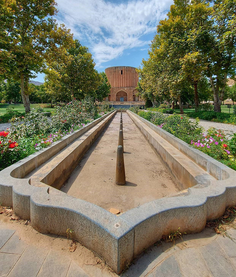 Sun Palace: Unfinished Royal Residence in Khorasan