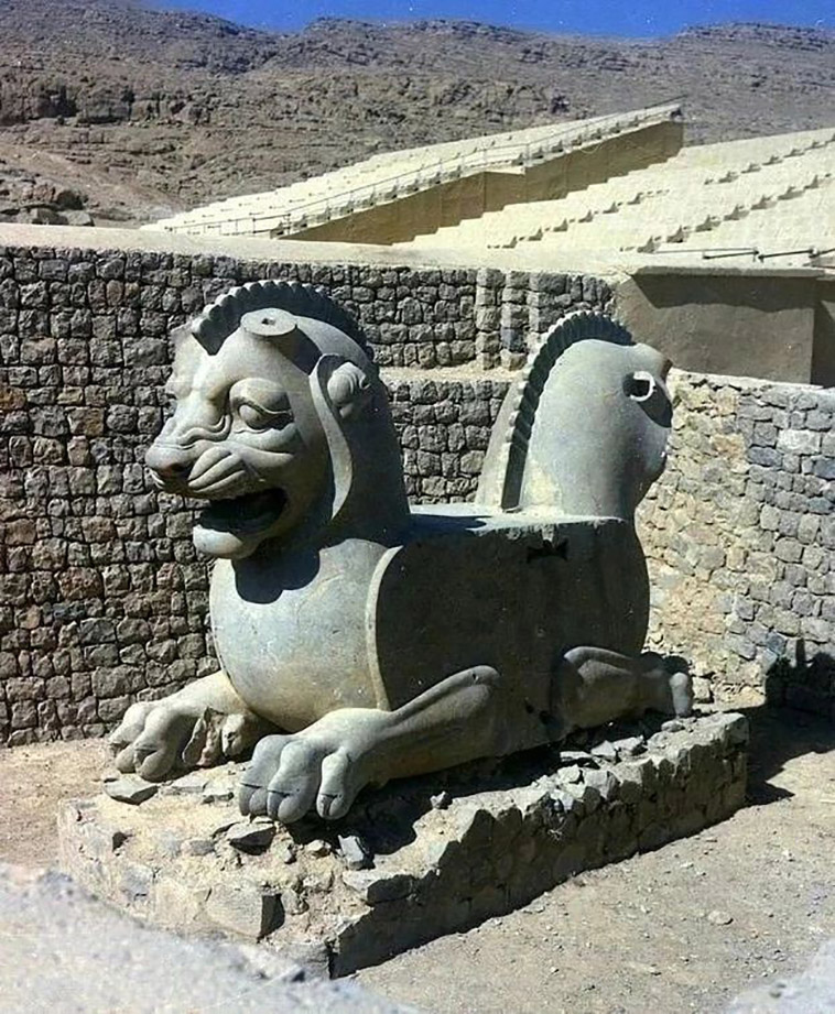 Persepolis statue