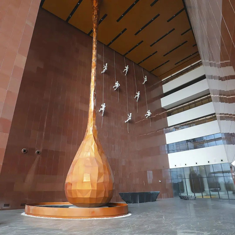 largest office building sculptures