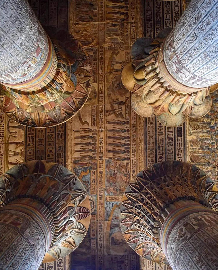 Temple of Esna columns and ceiling