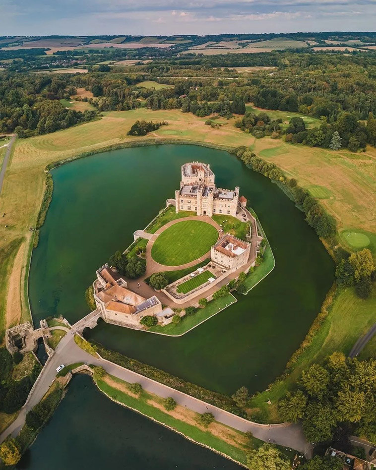 leeds castle from above