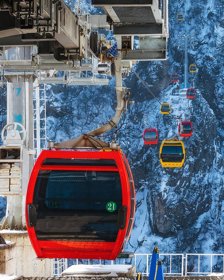 aerial tram at the mountain