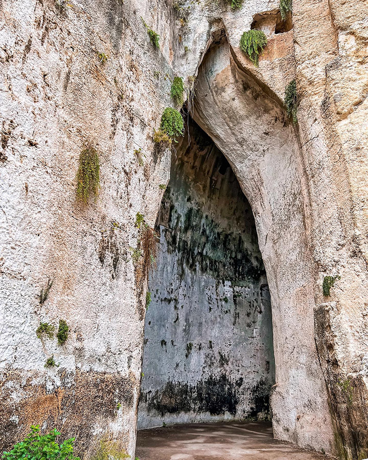 siracusa ear of dionysius