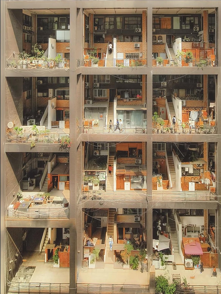 Manhattan Nature Giant Dollhouse Chengdu China